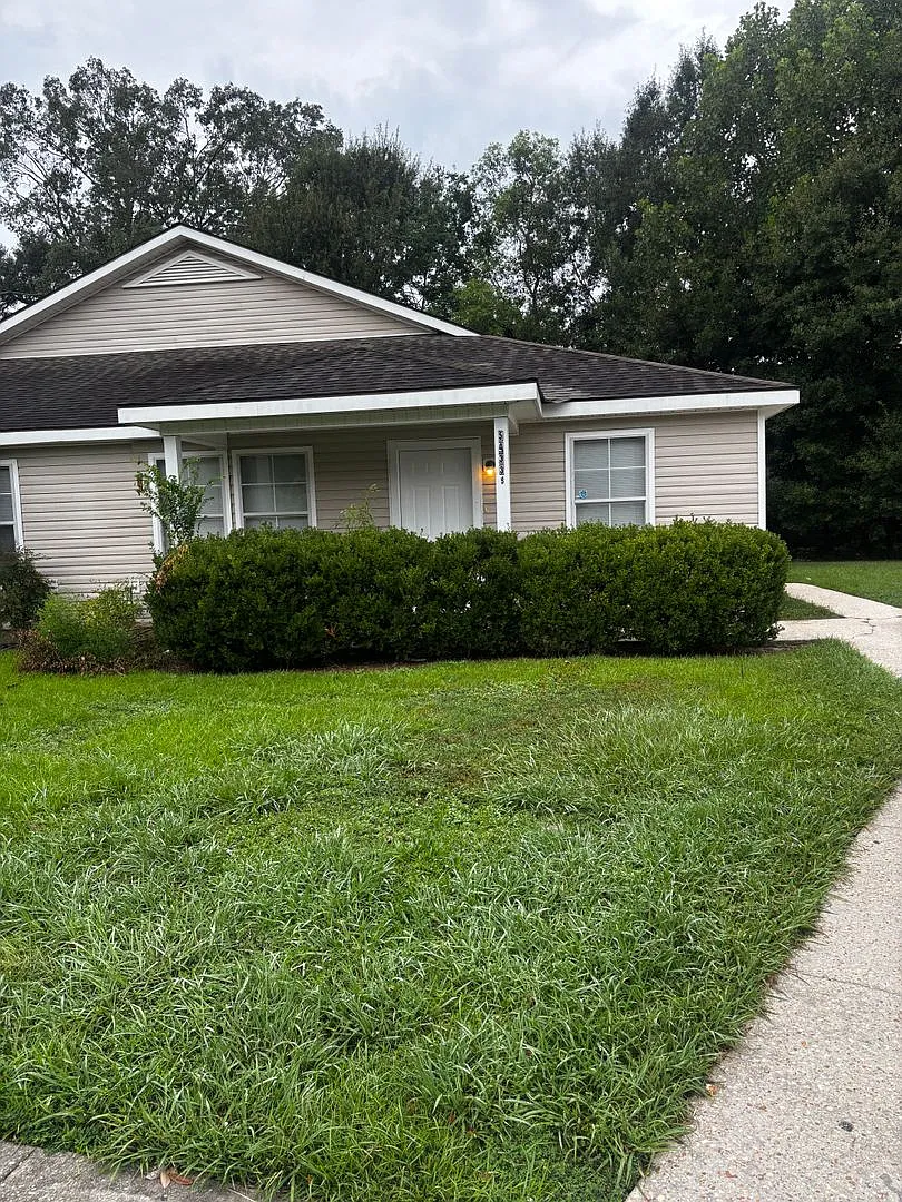 House for Rent — Photo 1