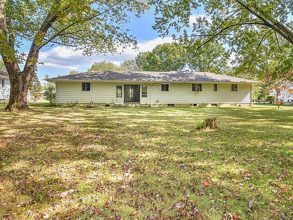 5th image of 5884 Sampson Dr