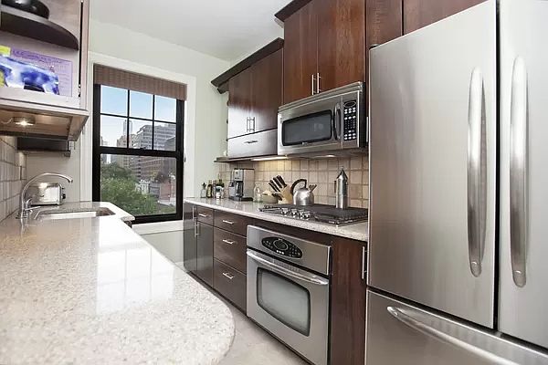 1st image of 65 Morton St #M6m