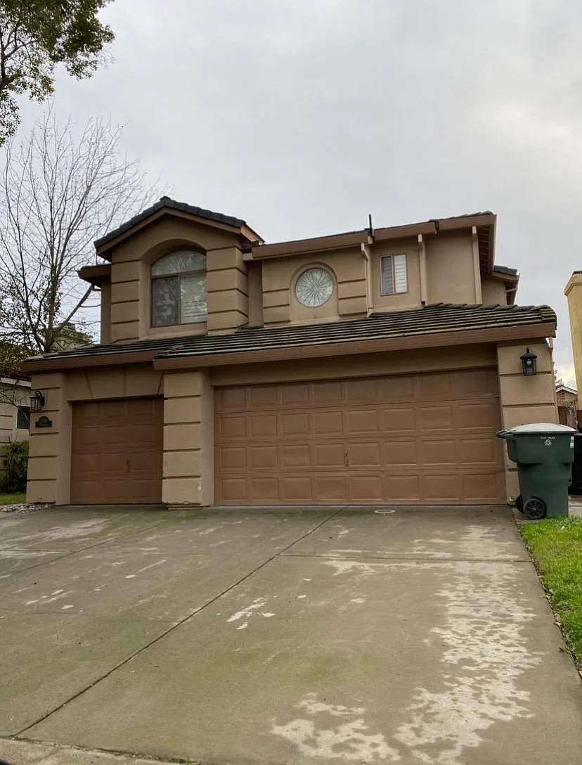 3720 Dillingham Ave photo 1