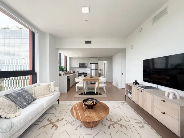 166 NW 29th St, Miami, FL