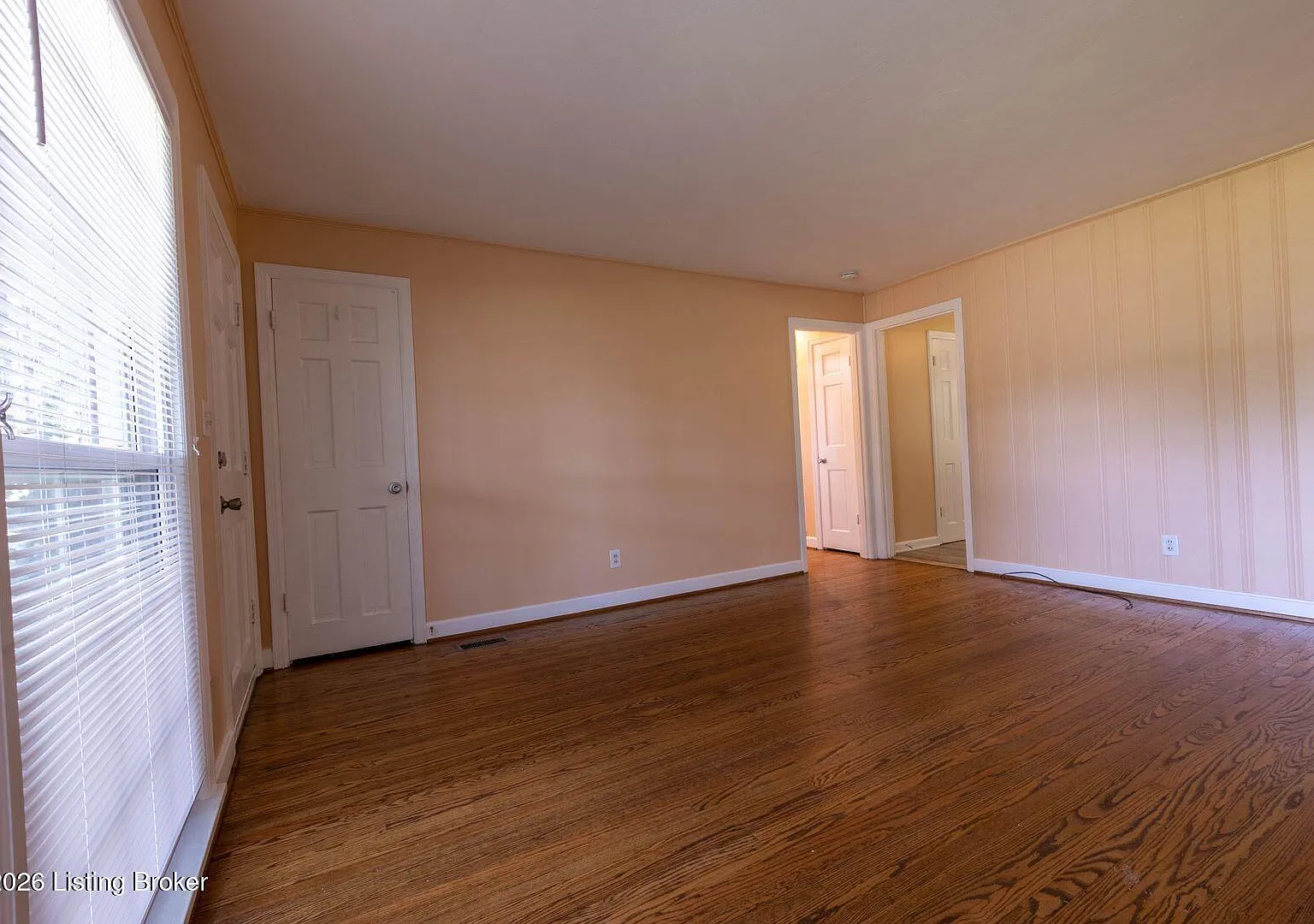 2 bed, 1.0 bath, 900 sqft, $1,100 — Photo 4