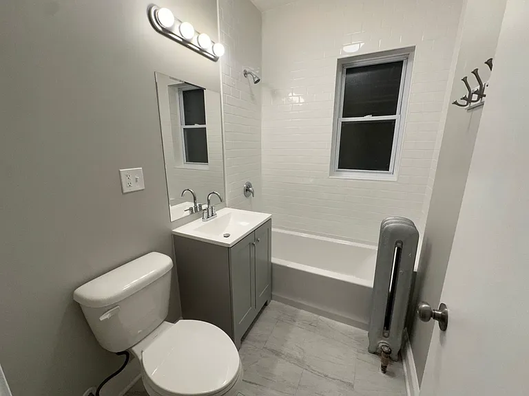 4904-08 N Saint Louis Ave #3N — Photo 3