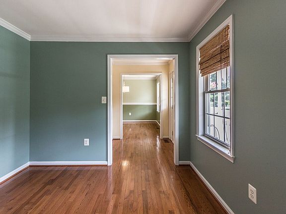 Bonus room main floor