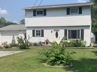 11664 W Freeland Rd, Freeland, MI 48623