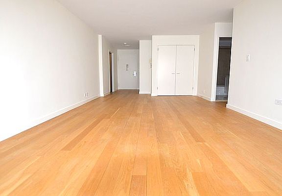 4th image of 333 E 49th St APT 4A