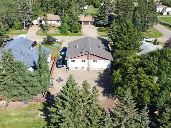 304 & 306 E 2nd St W, Lashburn, SK S0M 1H0