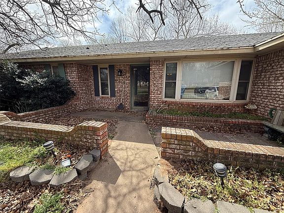 3rd image of 7113 N Blue Ridge Rd