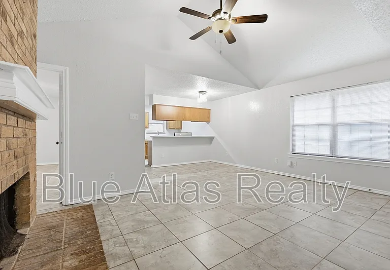 711 Penn Pl — Photo 4