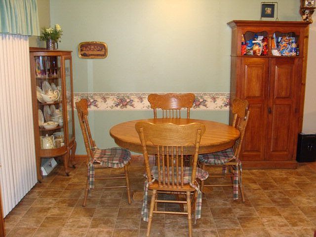 1st image of 222 Gateway Dr