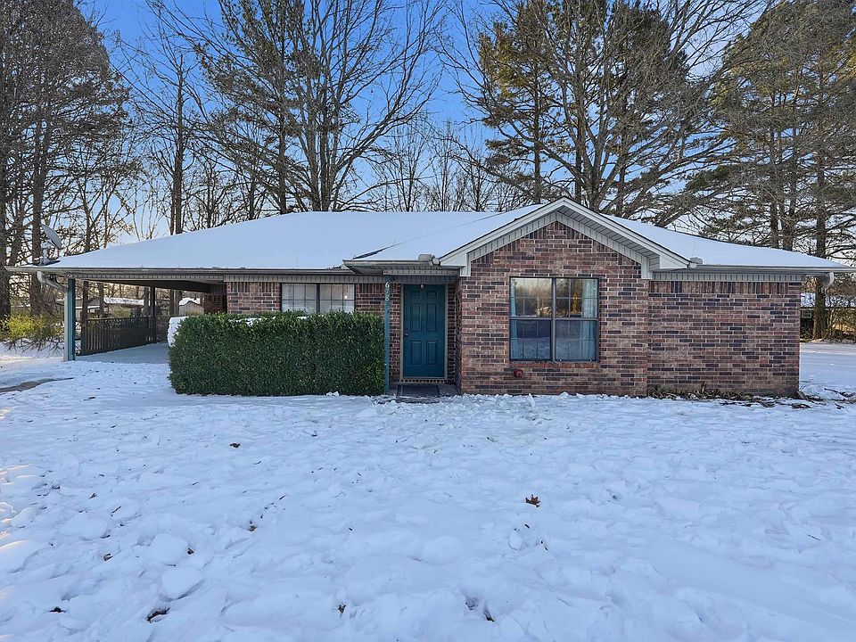 1st image of 678 Main St