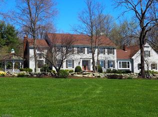 2 Barlow Dr, Tewksbury Township, NJ 07830