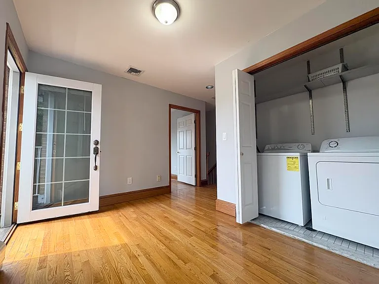 476 Highland Ave #2 — Photo 20