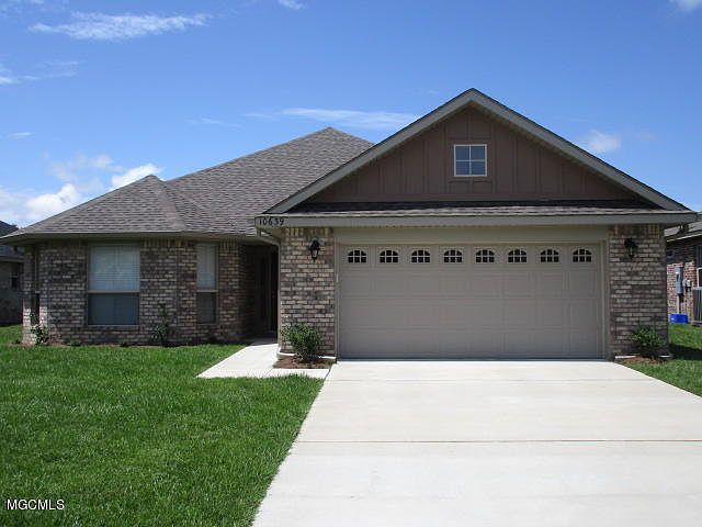 1st image of 10639 Roundhill Dr
