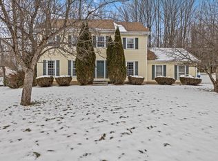 1 Countryside Dr, Essex Junction, VT 05452