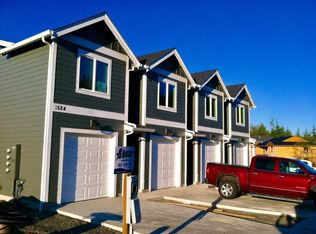 1524 SE Honeysuckle Loop UNIT B, Warrenton, OR 97146