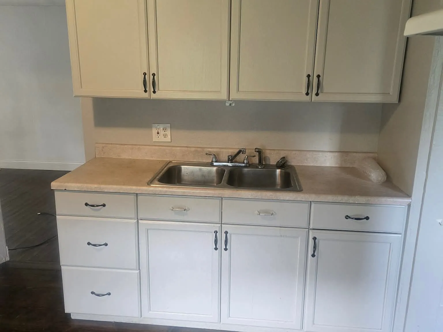 2 bed, 1141 sqft, $1,085 — Photo 4
