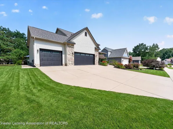 2456 Houghton Hollow Dr, Lansing, MI 48911