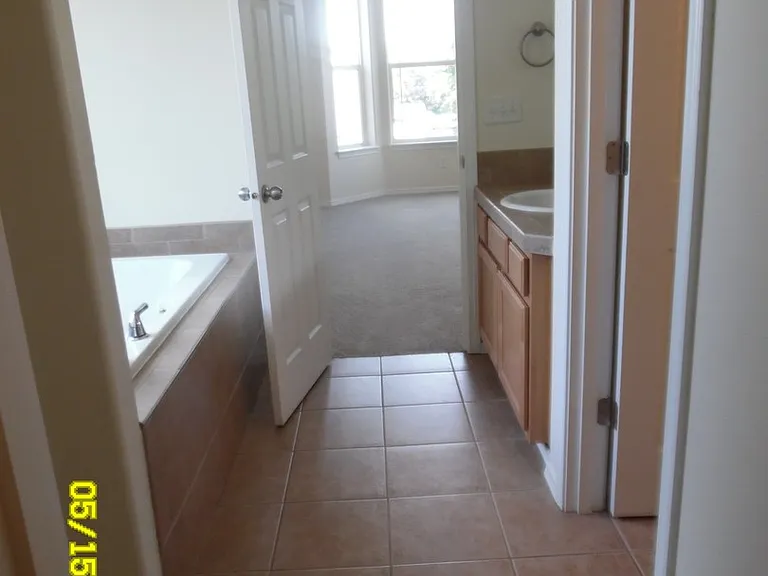 325 Cypress — Photo 3