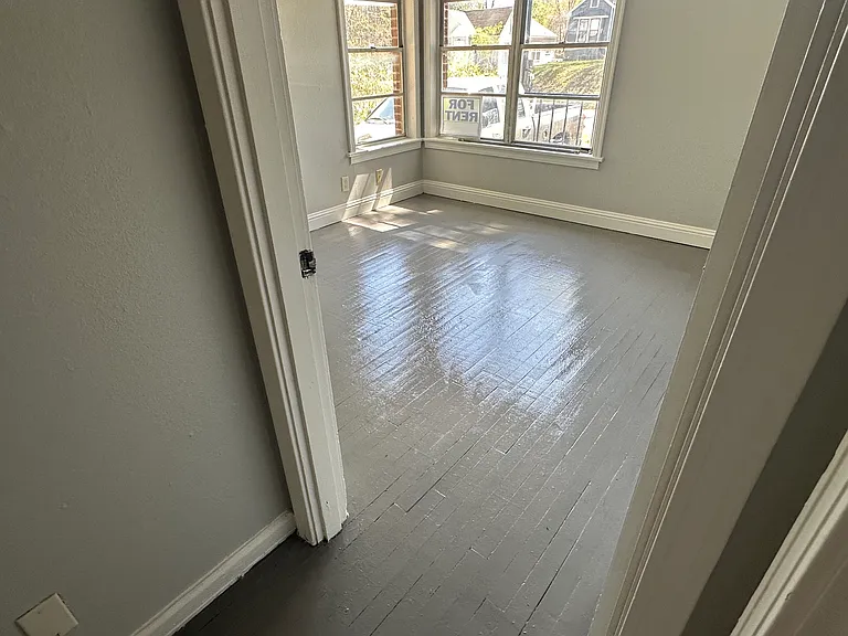240 Olive St — Photo 7