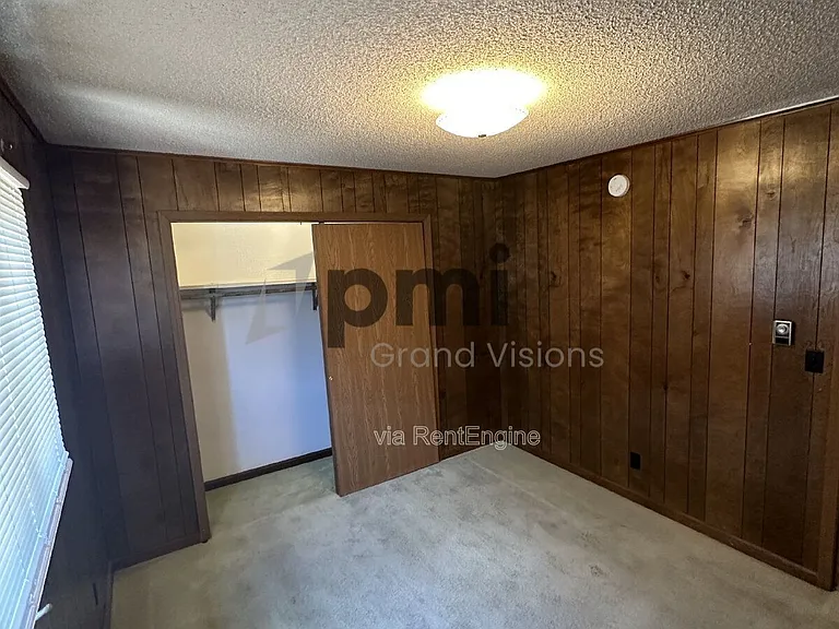 955 4th St #6 — Photo 13