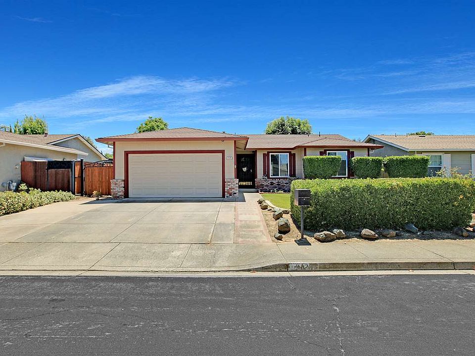 1st image of 2126 Carquinez Pl