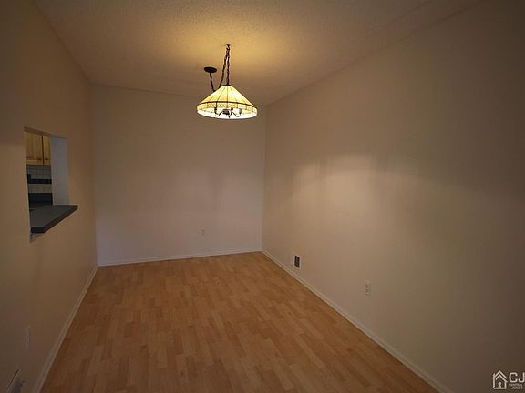 5th image of 405 Danbury Ln #405