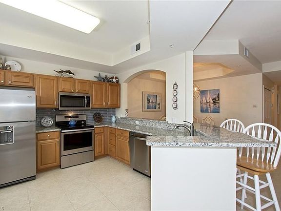4th image of 20930 Island Sound Cir Unit 202