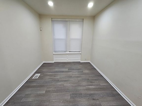 5th image of 2253 N 16th St #A