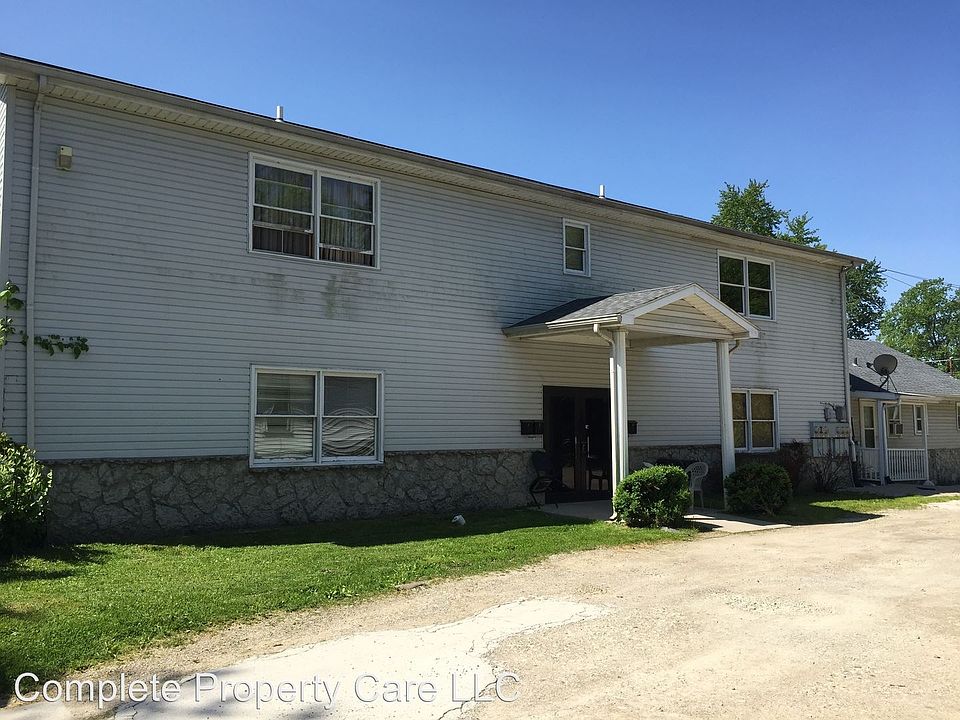 1st image of 905 N Brady St