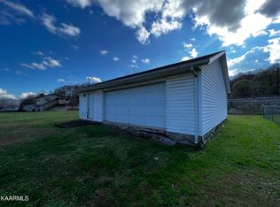 4611 W Cumberland Ave, Middlesboro, KY 40965