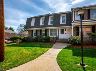 73 Briarwood Path, Clark, NJ 07066