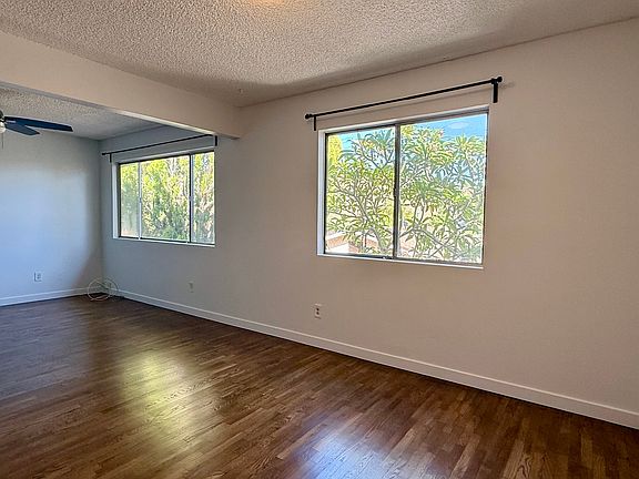 5th image of 4123 Van Horne Ave