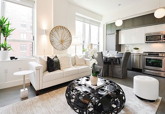 2nd image of 416 52nd St #401A