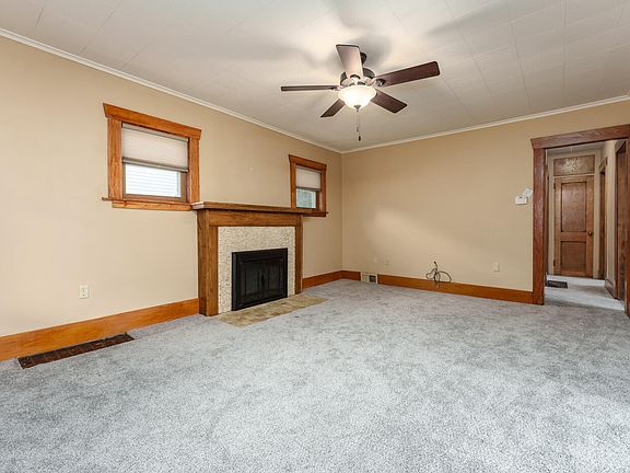 5th image of 404 Wentworth Ave