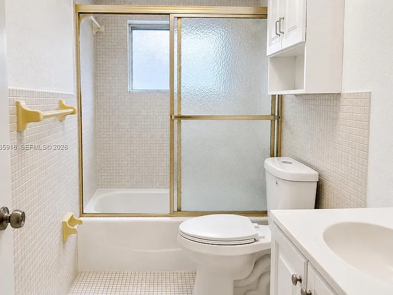 1855 NE 121st St #6 — Photo 11