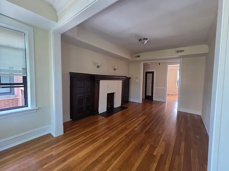 2251-53 W Thomas St #1057-59 — Photo 3