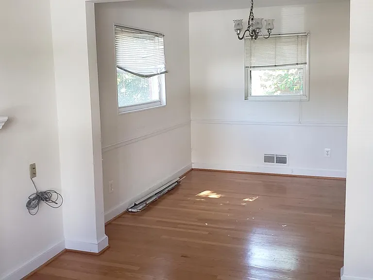 800 N Woodrow St — Photo 8