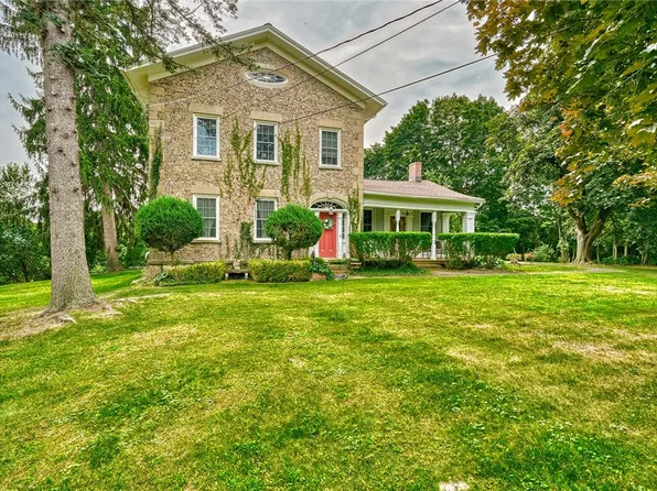 61 Stuart Rd, Churchville, NY 14428