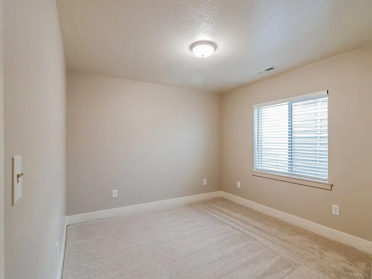 1791 E Tumwater Ln — Photo 15
