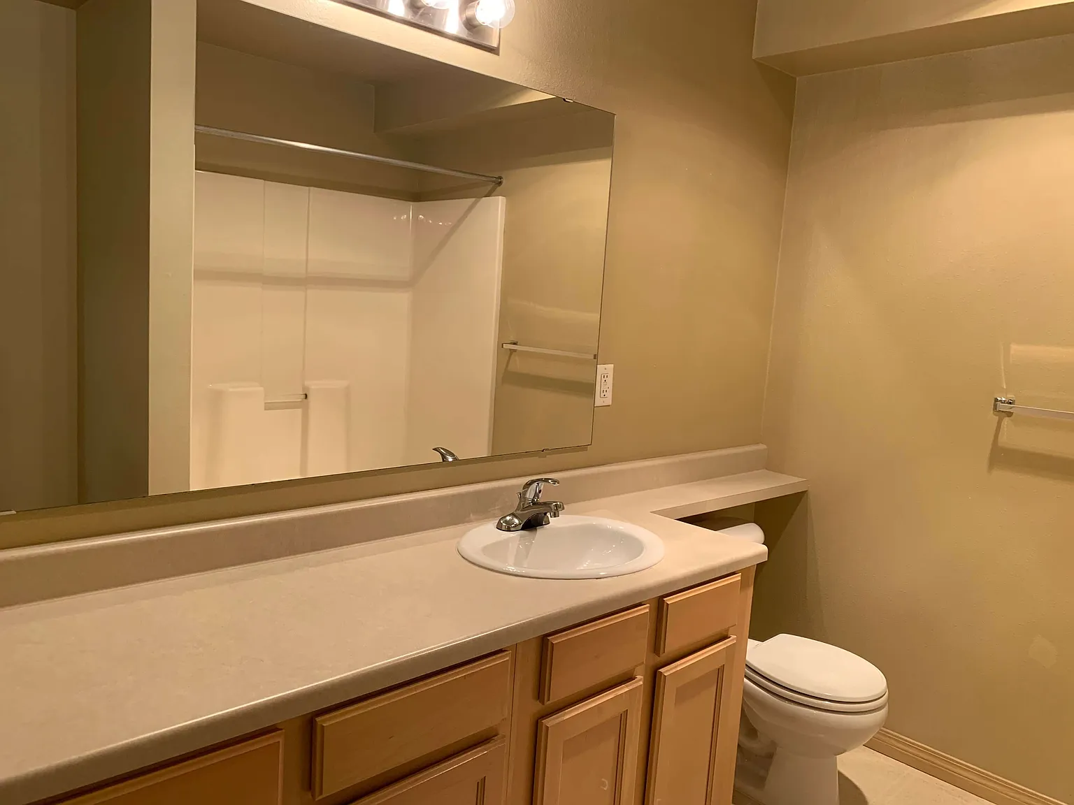 Creekside Villas 504 — Photo 3