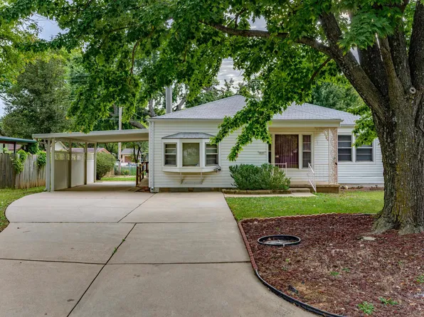 610 Eastview Dr, Mulvane, KS 67110