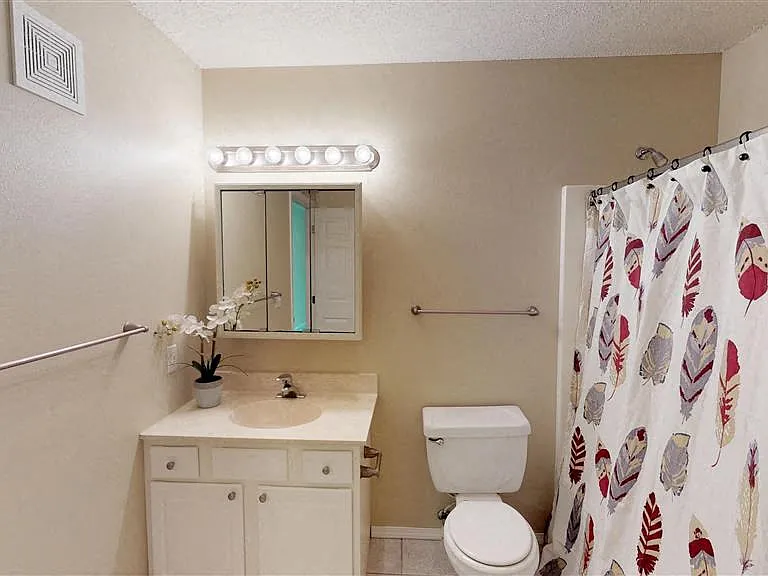 Sierra Vista Apartments — Photo 51