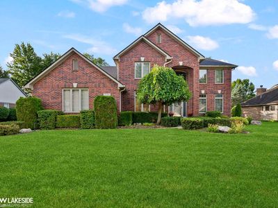 43748 Fallen Tree Dr, Sterling Heights, MI, 48314