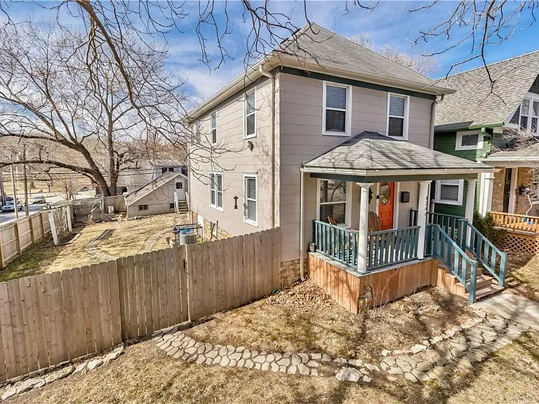4244 Holmes St — Photo 3