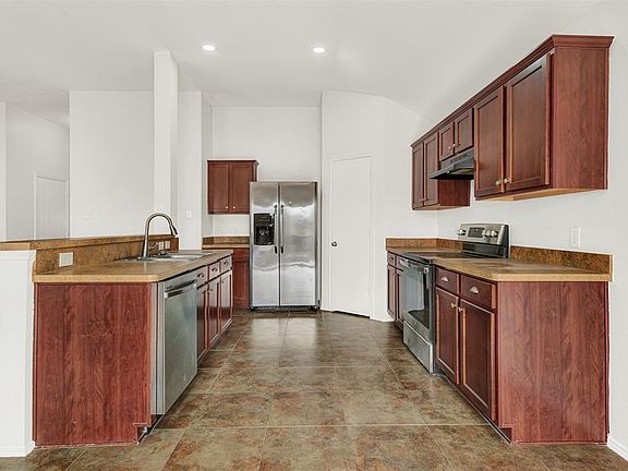2nd image of 4204 Enchanted Rock Ln
