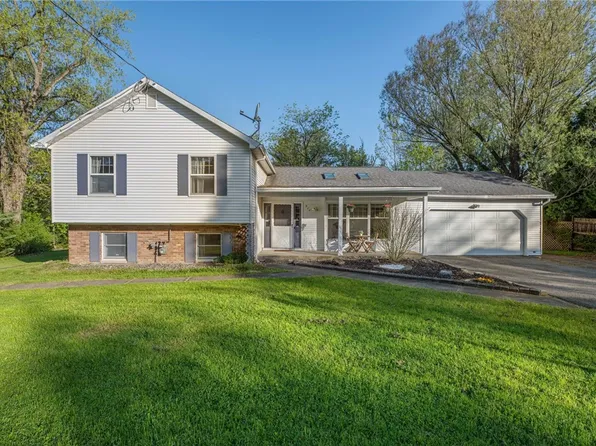 214 Christopher Ln, Ithaca, NY 14850