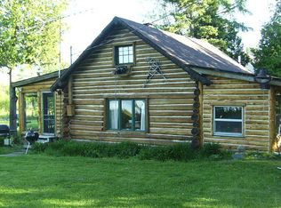 26412 E Gable Dr, Drummond Island, MI 49726