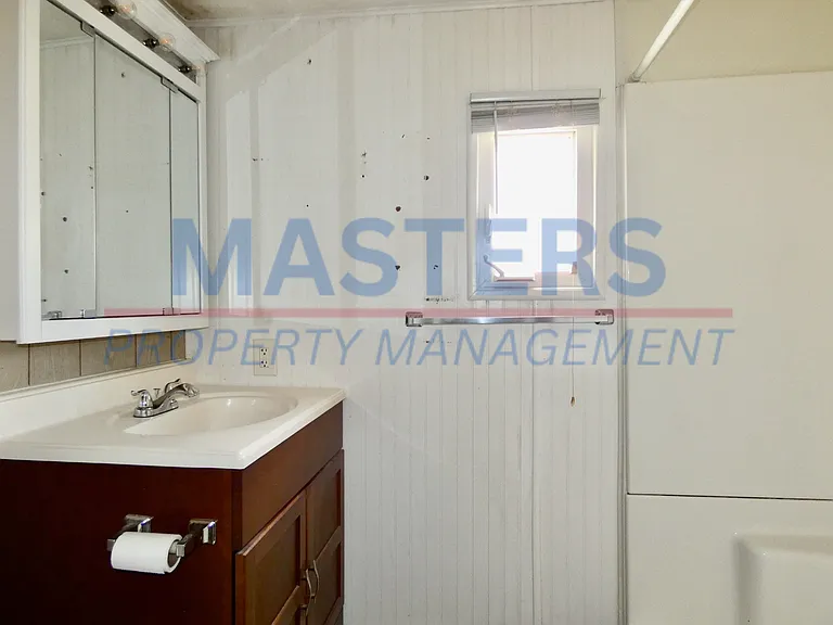 10635 Ford Rd — Photo 27