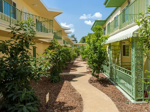 Villa Capri Apartments
